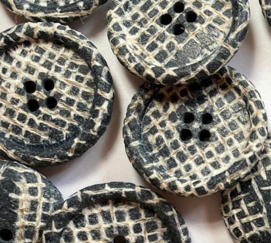 25 mm / 0.98 inch - Buttons