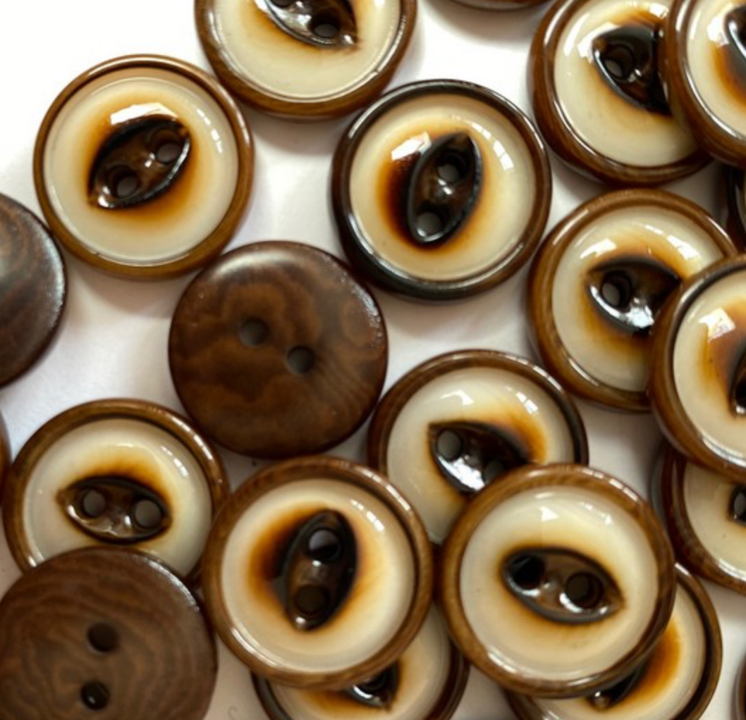 15 mm / 0.6 inch - Buttons