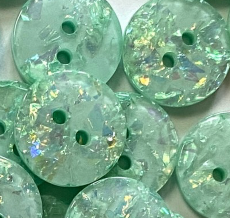 15 mm / 0.6 inch - Buttons