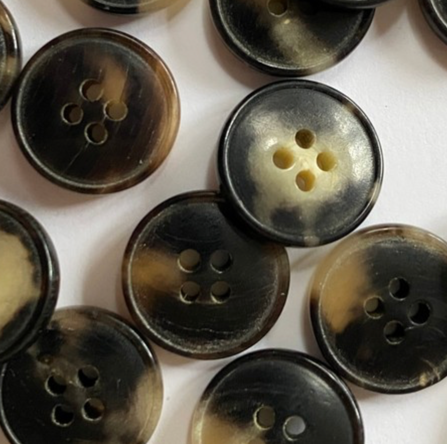 15 mm / 0.6 inch - Buttons