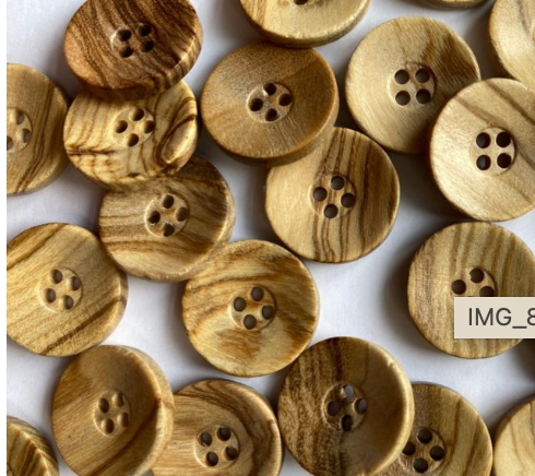 18 mm / 0.7 inch - Buttons