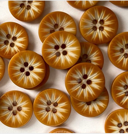 18 mm / 0.7 inch - Buttons