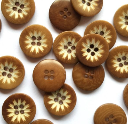 18 mm / 0.7 inch - Buttons